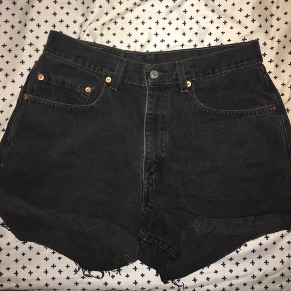 Black Levi’s Shorts - Picture 1 of 2